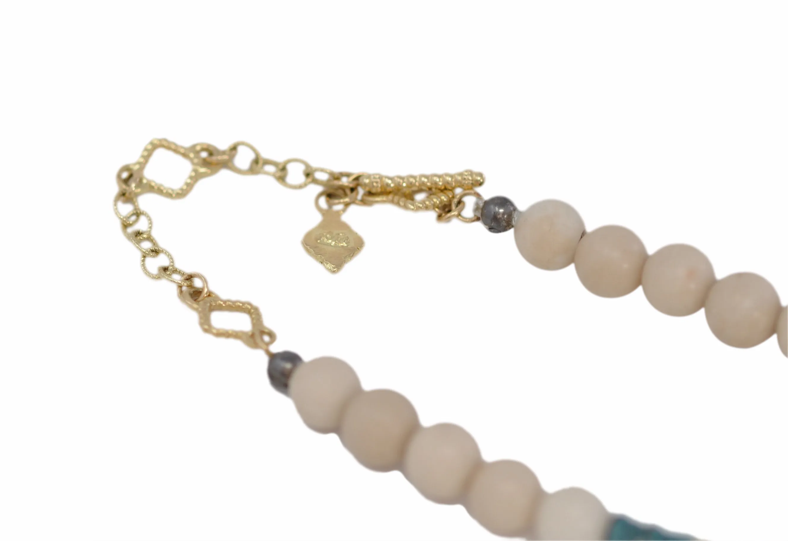19" MULTI-BEADED NECKLACE
