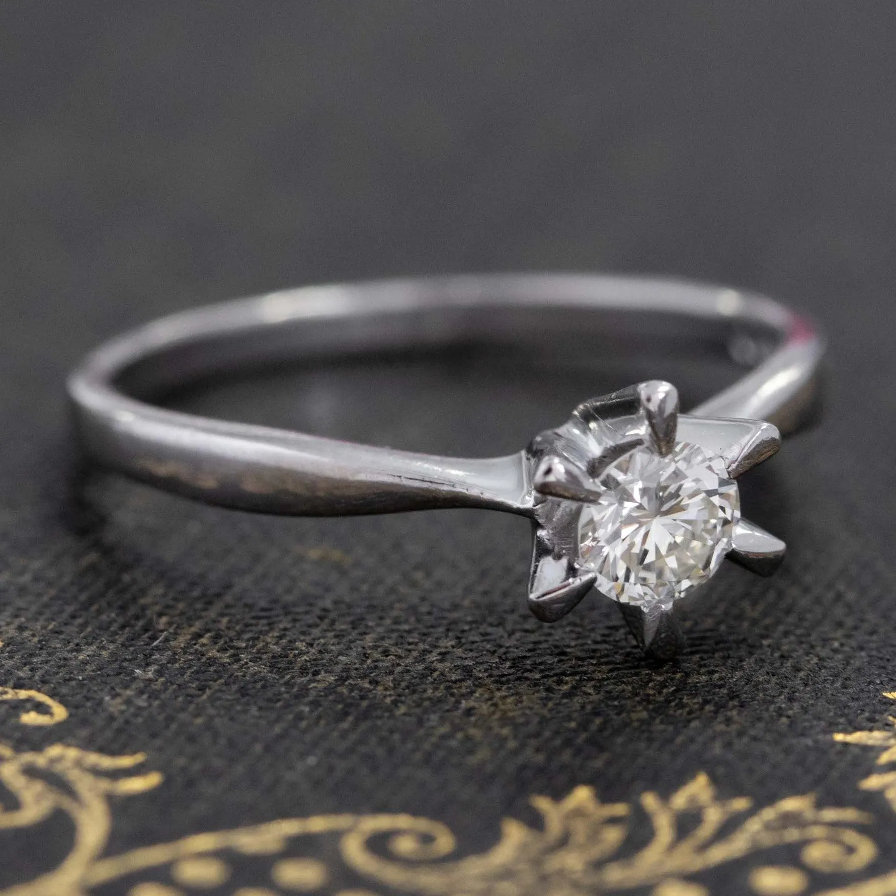 .33ct Starburst Motif Round Brilliant Cut Diamond Solitaire