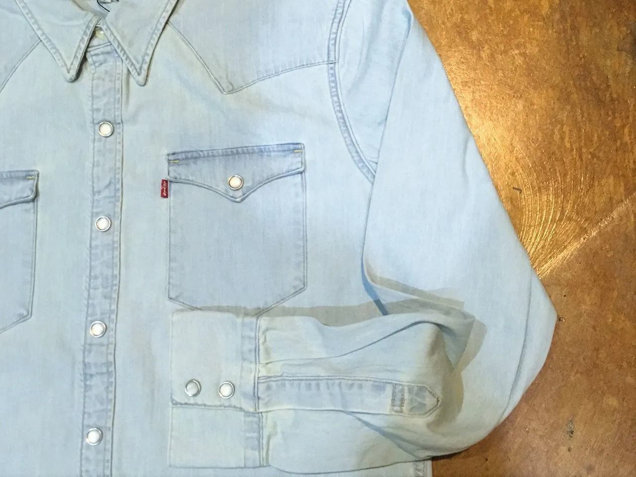 658160147 Levi's Premium Barstow Western Shirt Red Cast Ultra Light