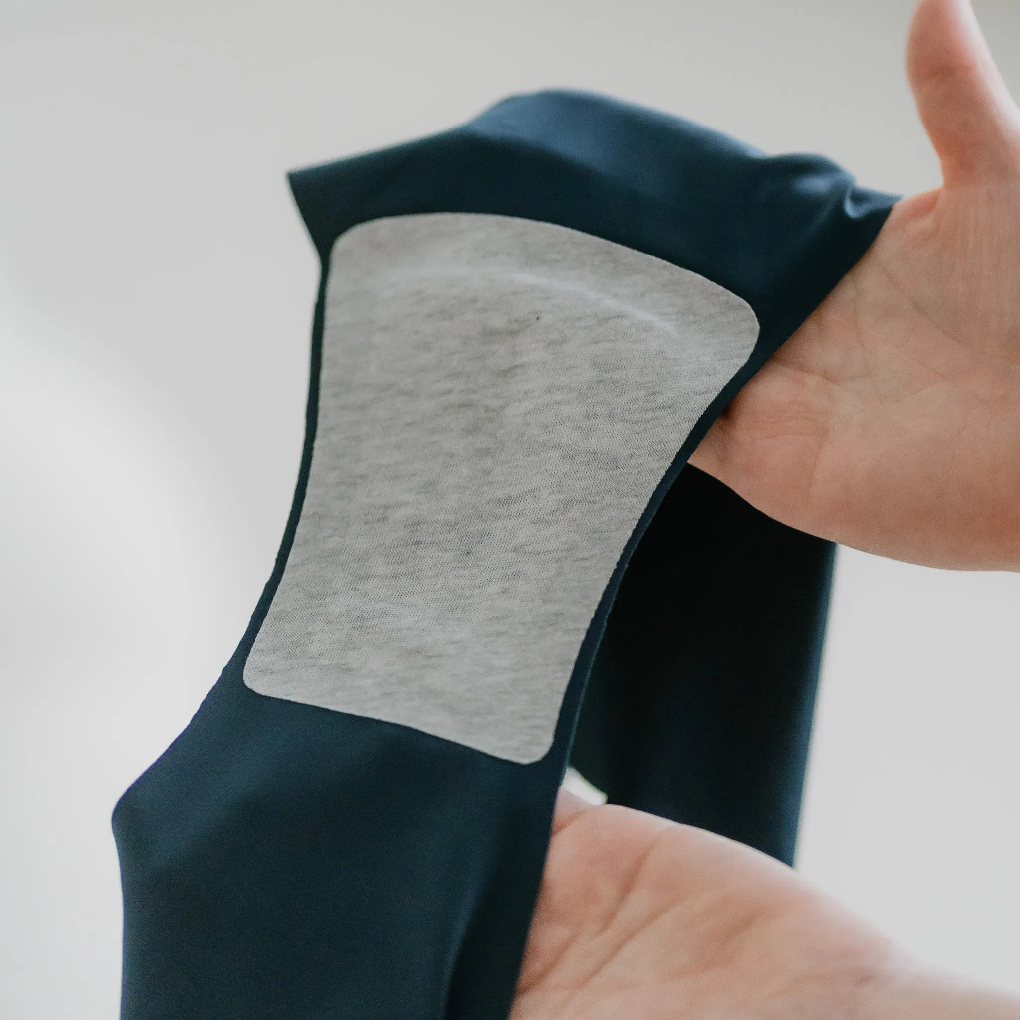 air-ee Low-Rise Sleek Seamless Cheekie (Signature Edition)
