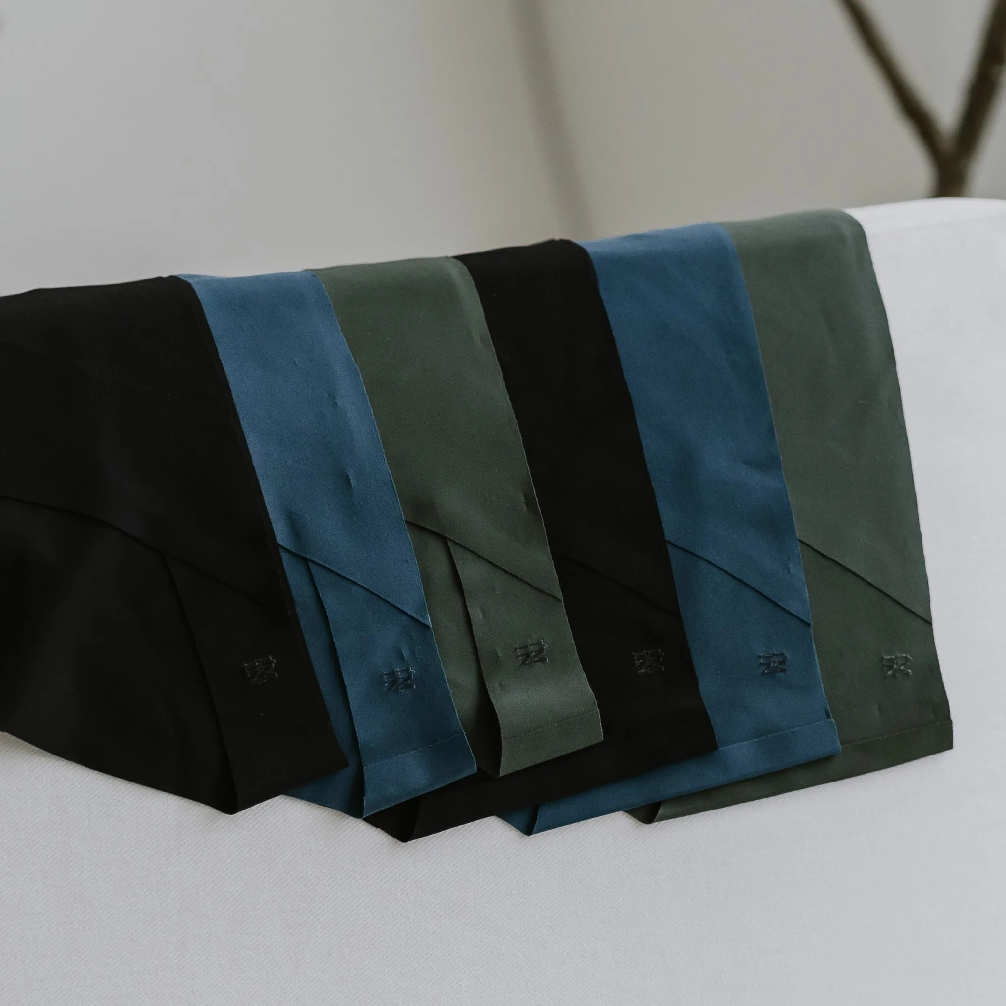 air-ee Low-Rise Sleek Seamless Cheekie (Signature Edition)