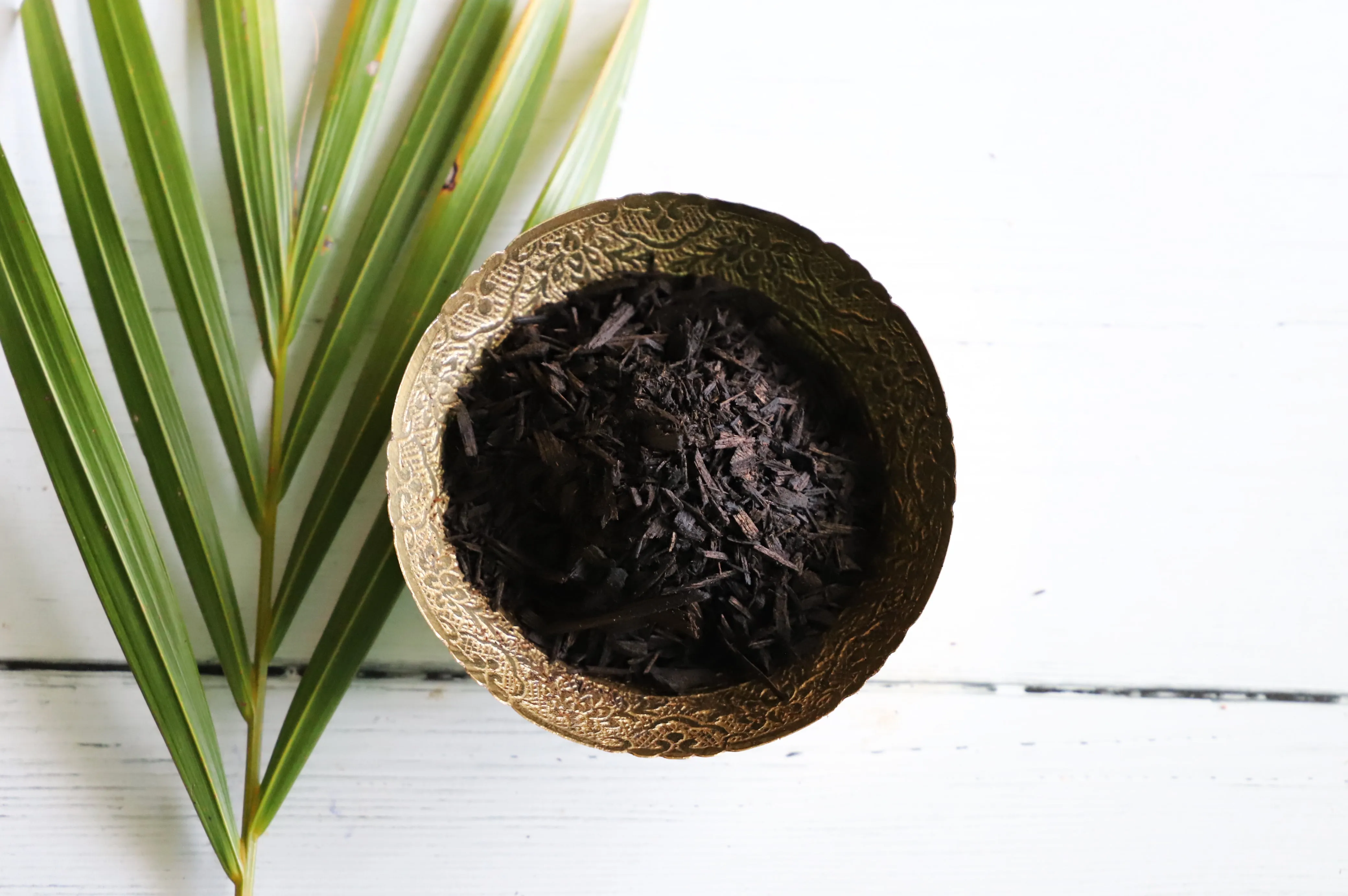Bakhoor Ghaliya resin incense