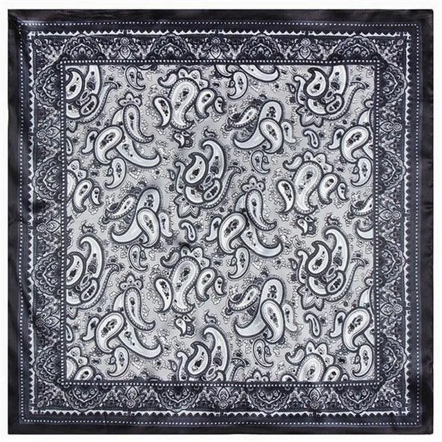 Black Paisley Tuch