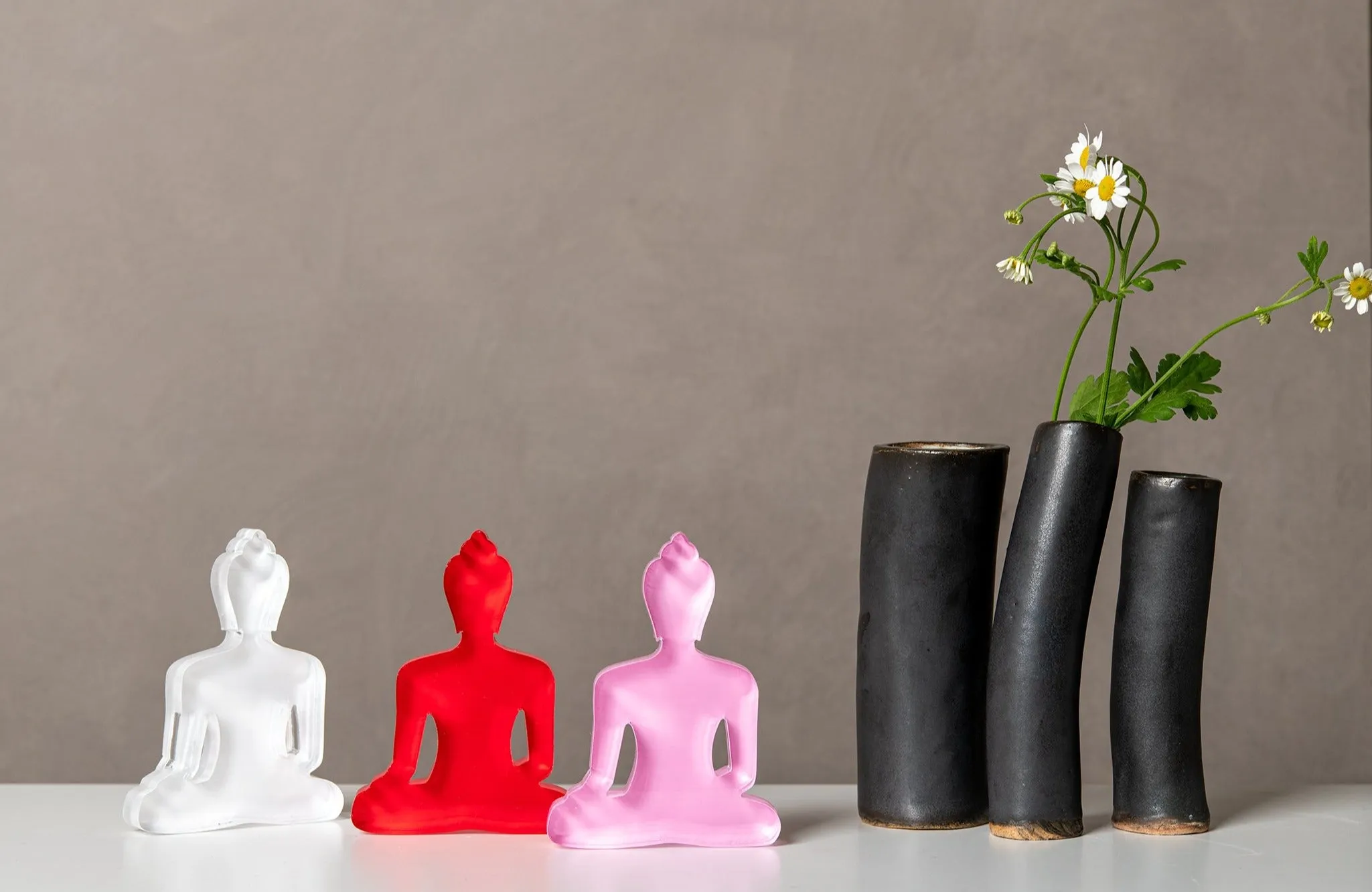Buddha statue set of 3 - White, Red and Pink