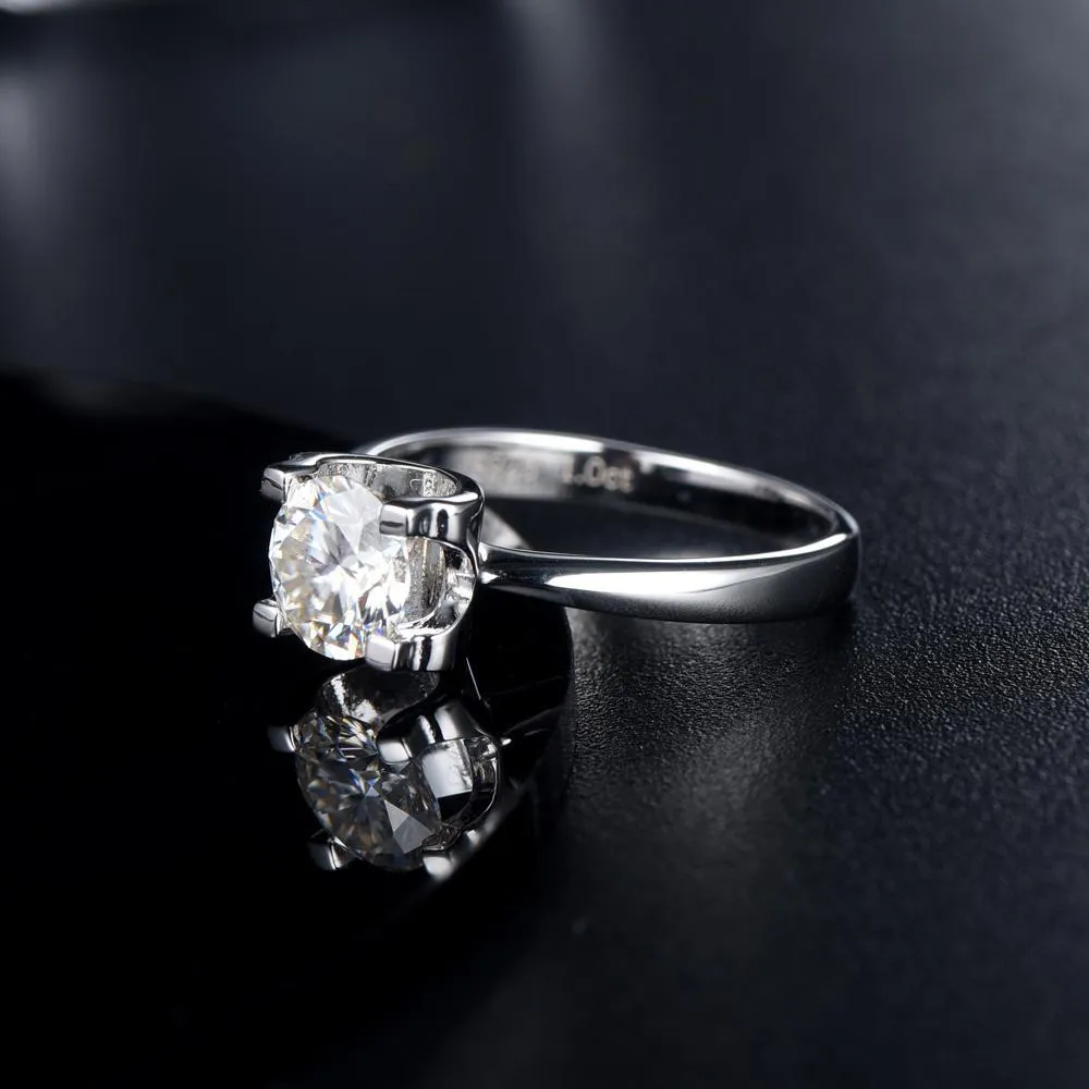 Classic Four Claw Suspended Setting, 1.00ct Round Cut