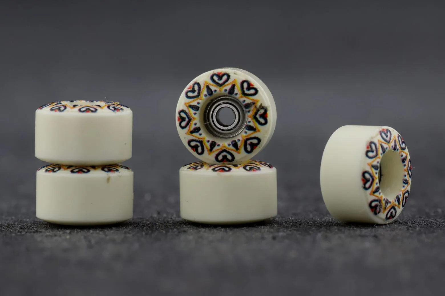 Dirty FB illPills -  Love Graphic Tip Urethane Fingerboard Wheels (70D Street Shape)