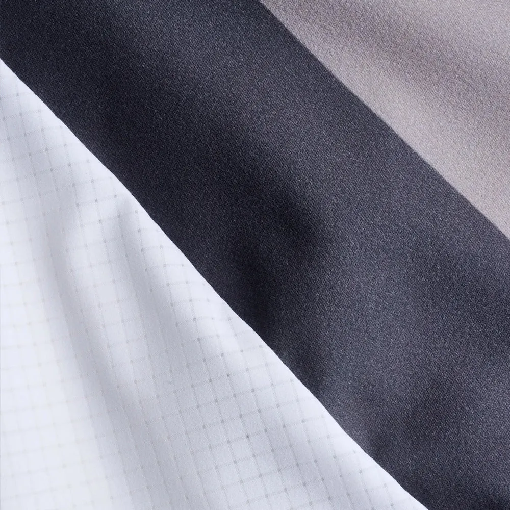 District Vision   2XU Ultralight Desert Tee - White/Carbon