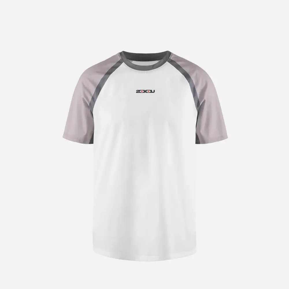 District Vision   2XU Ultralight Desert Tee - White/Carbon