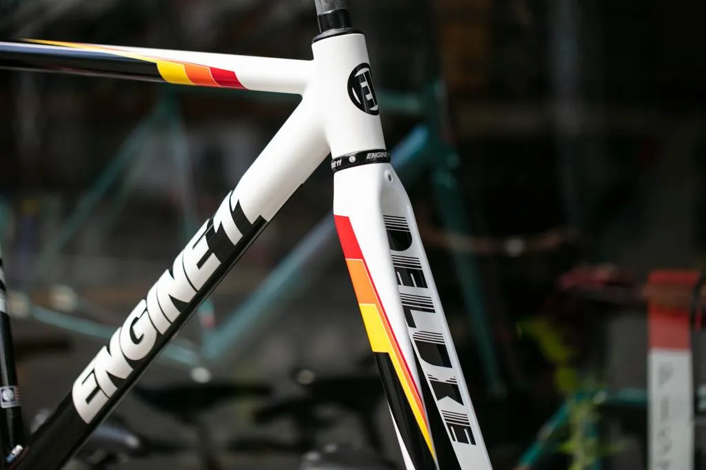 Engine11 CritD Track x DELUXE Cycles - Medium