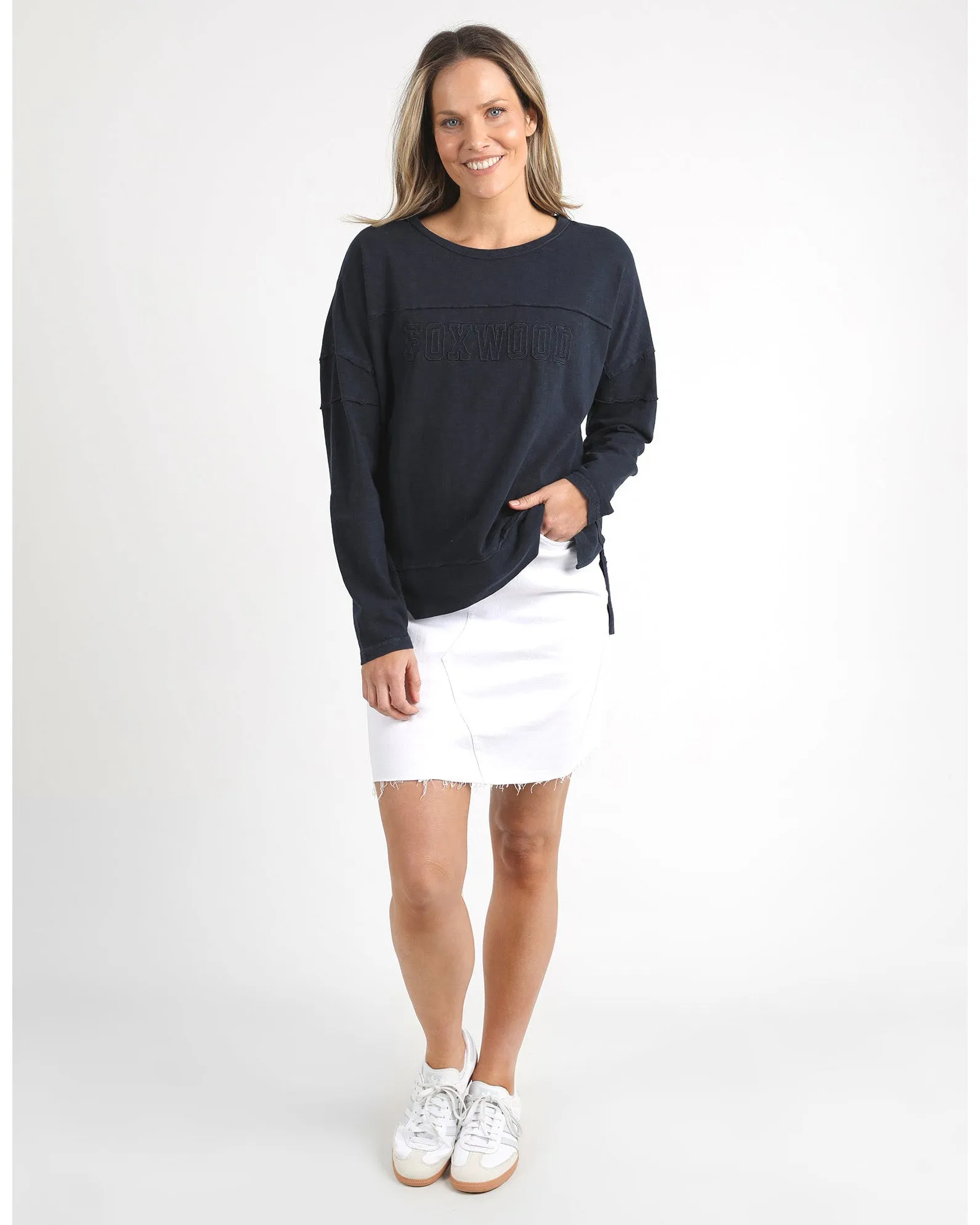 Foxwood Throw on Tee - Navy
