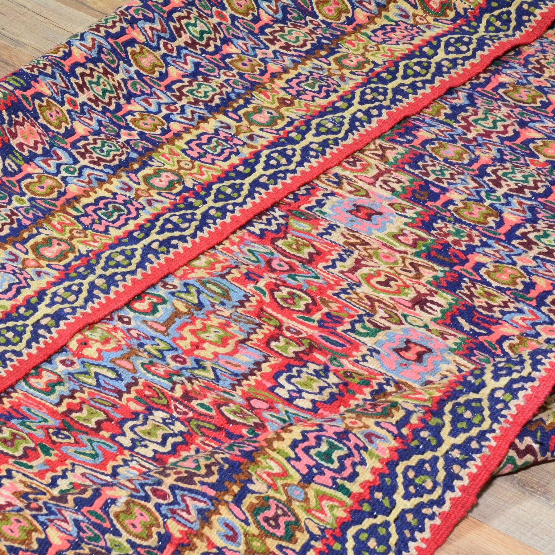 Hand-Woven Fine Senneh Tribal Design Kilim Handmade Wool Rug (Size 4.1 X 4.11) Brral-4980