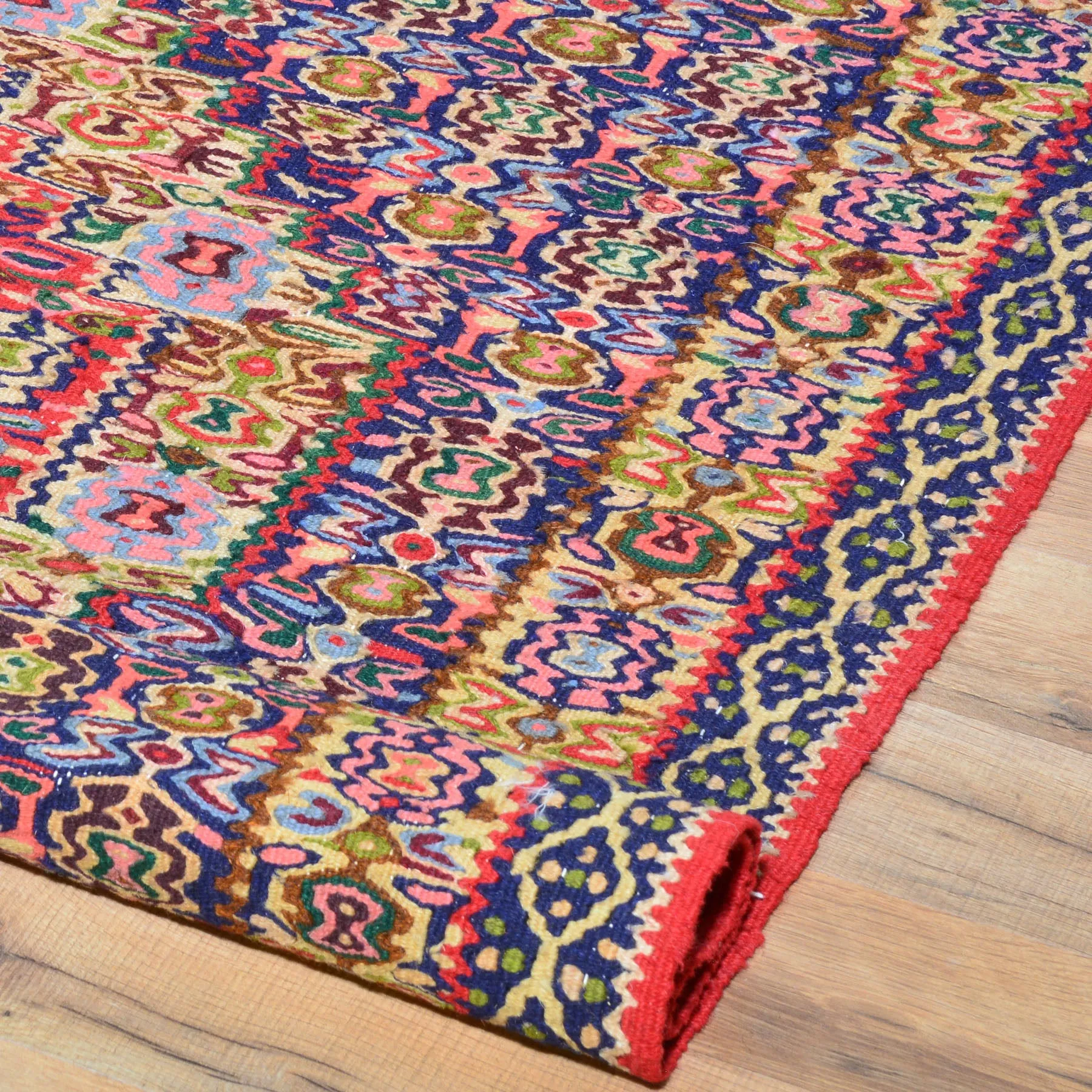 Hand-Woven Fine Senneh Tribal Design Kilim Handmade Wool Rug (Size 4.1 X 4.11) Brral-4980