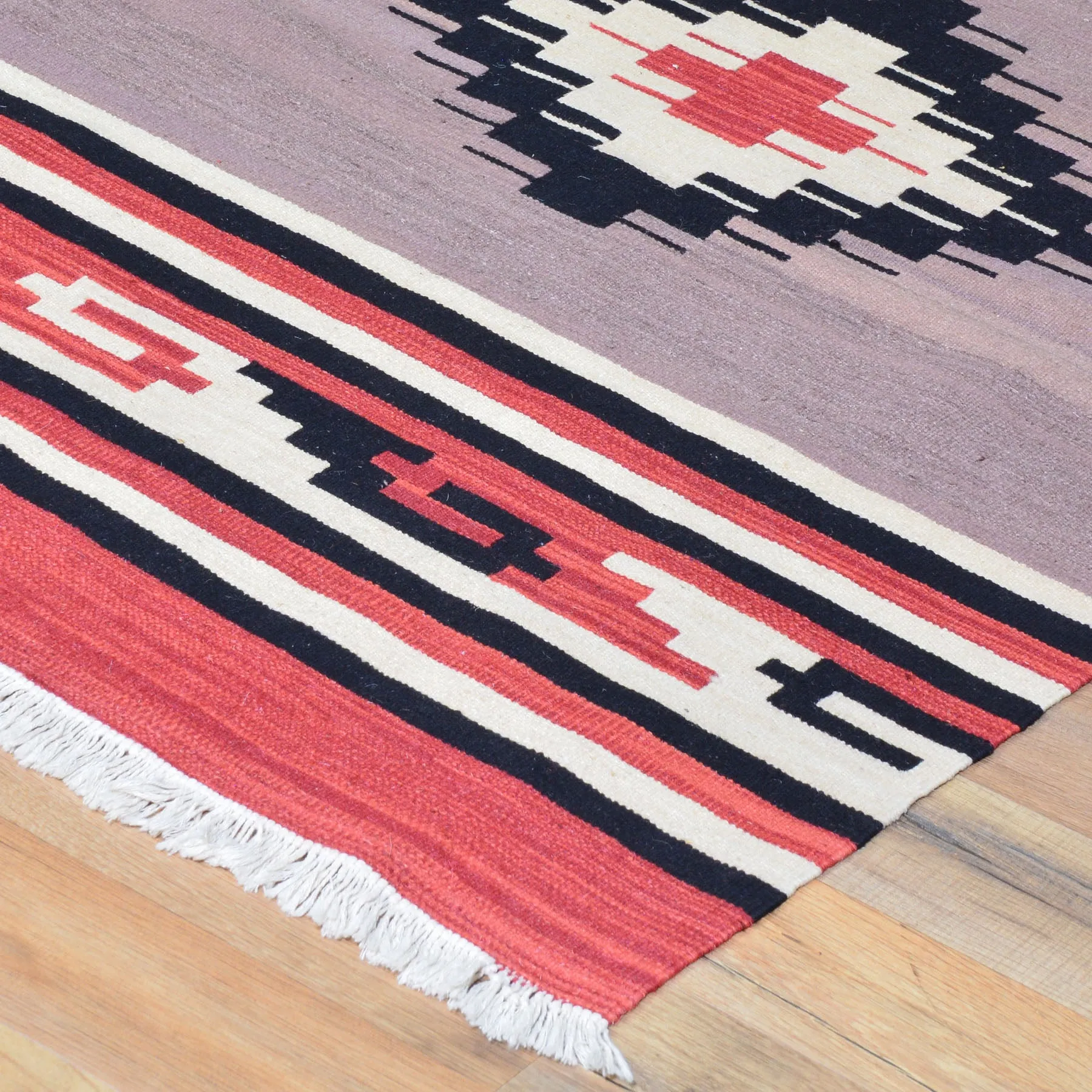 Hand-Woven Flatweave Geometric Design Kilim Wool Rug (Size 5.7 X 7.3) Cwral-7338