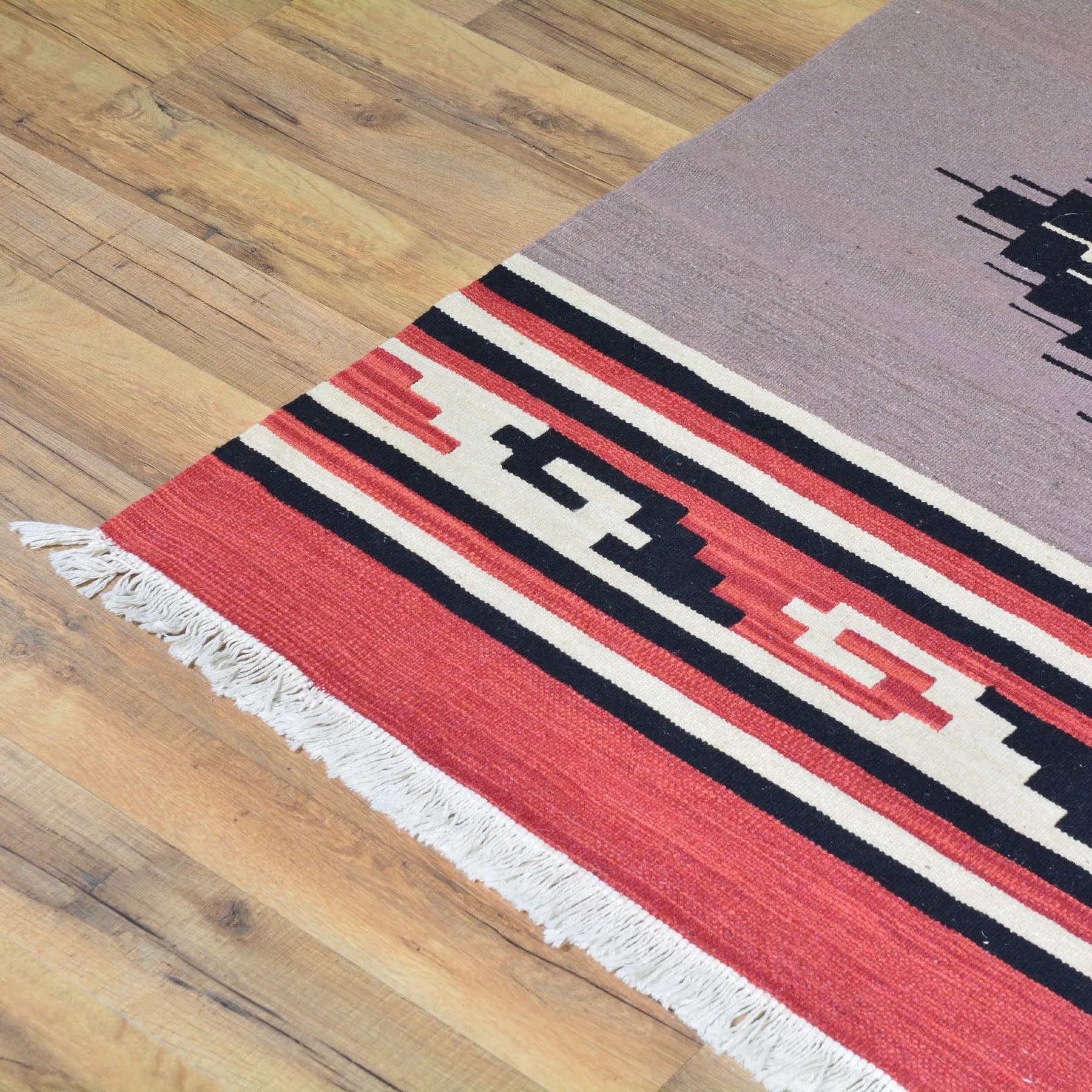 Hand-Woven Flatweave Geometric Design Kilim Wool Rug (Size 5.7 X 7.3) Cwral-7338
