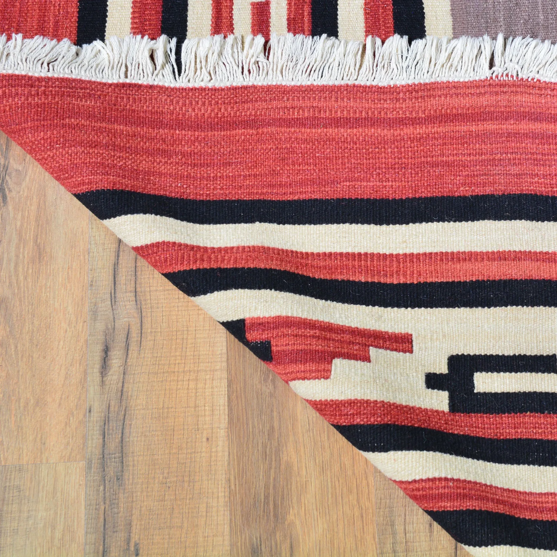 Hand-Woven Flatweave Geometric Design Kilim Wool Rug (Size 5.7 X 7.3) Cwral-7338