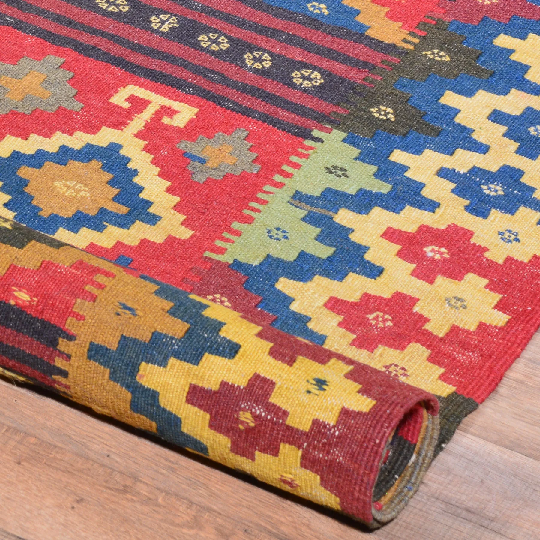 Hand-Woven Kilim Tribal Design Handmade Wool Rug (Size 2.5 X 9.4) Cwral-7536