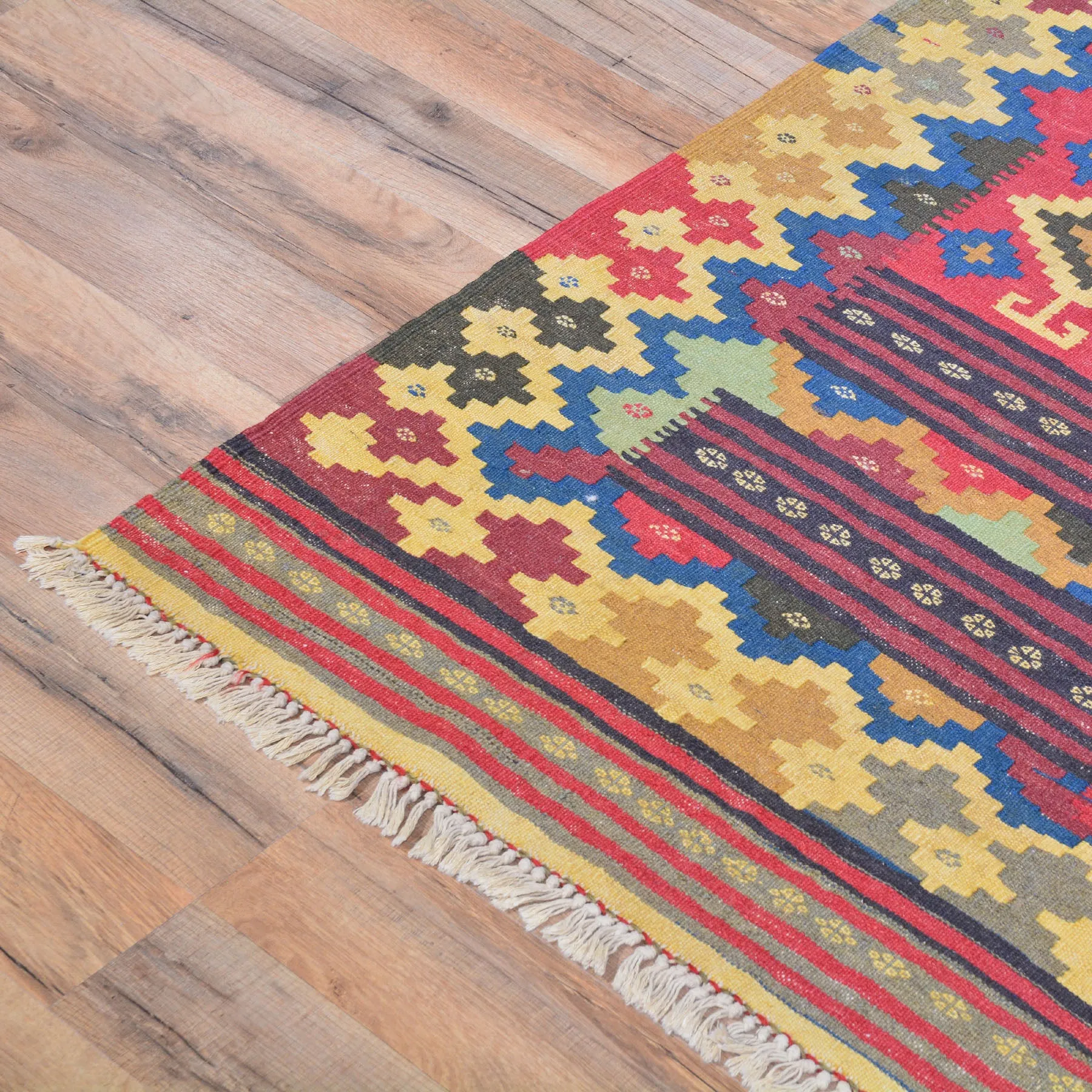 Hand-Woven Kilim Tribal Design Handmade Wool Rug (Size 2.5 X 9.4) Cwral-7536