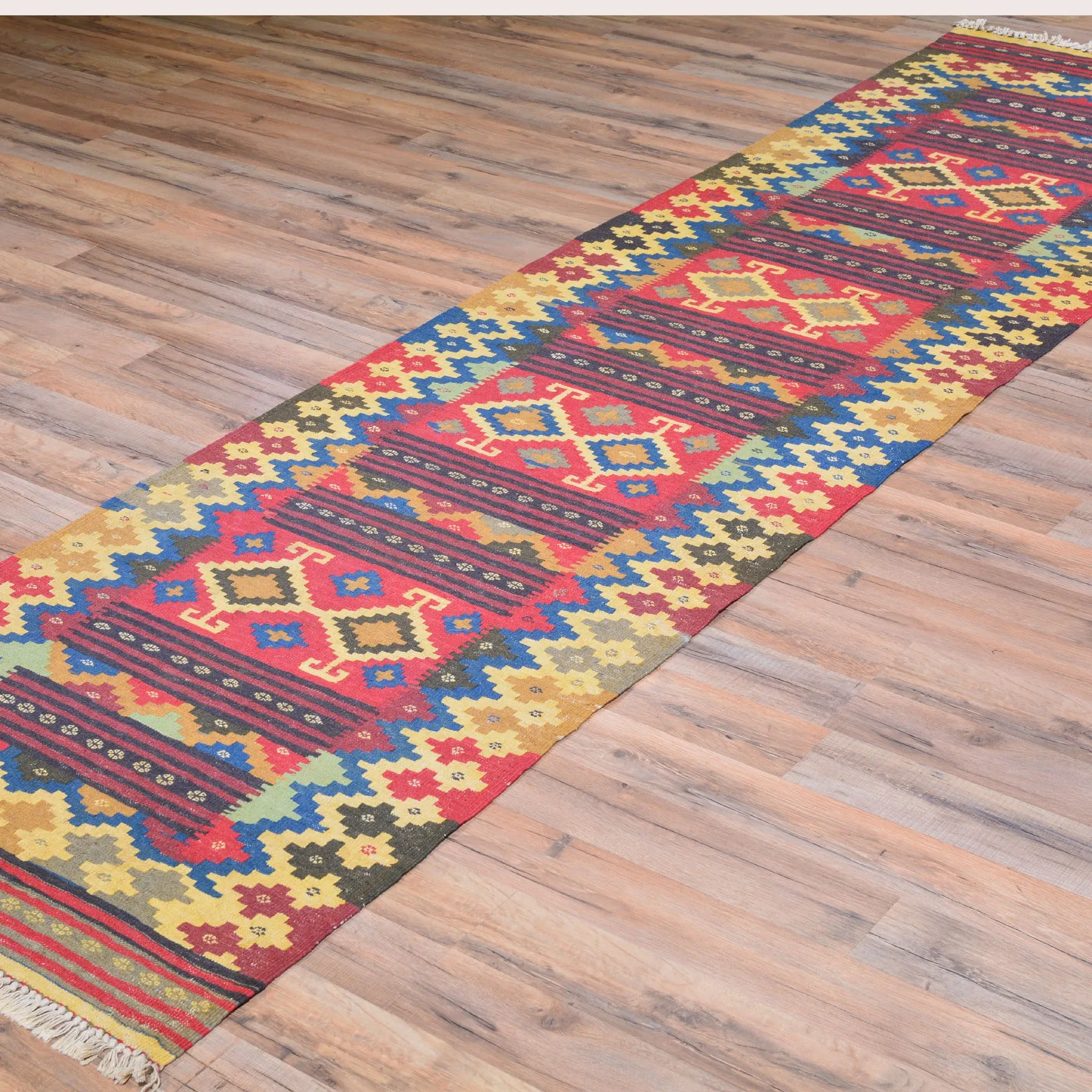 Hand-Woven Kilim Tribal Design Handmade Wool Rug (Size 2.5 X 9.4) Cwral-7536