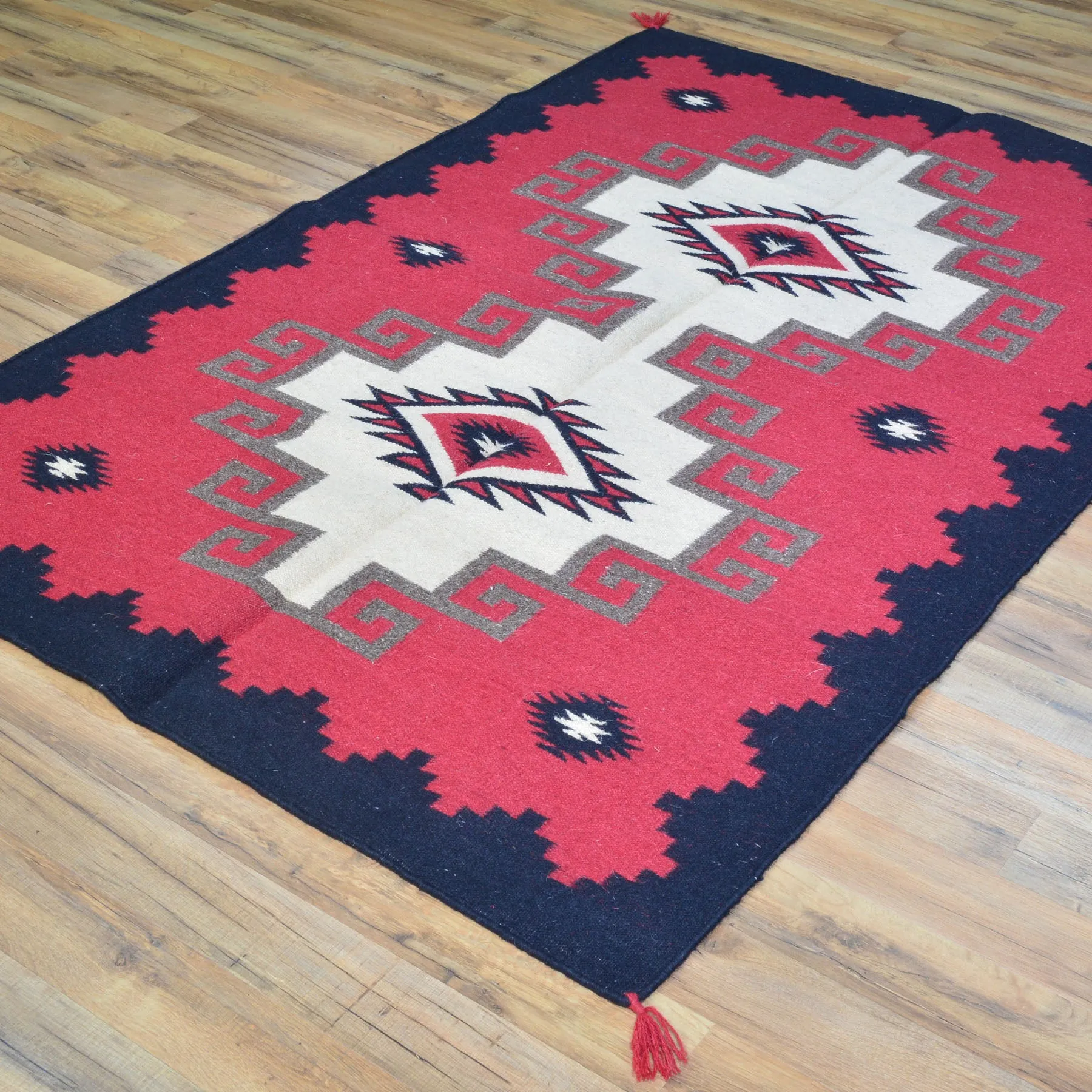 Hand-Woven Reversible Kilim Southwestern Design Wool Rug (Size 4.1 X 6.0) Cwral-8523