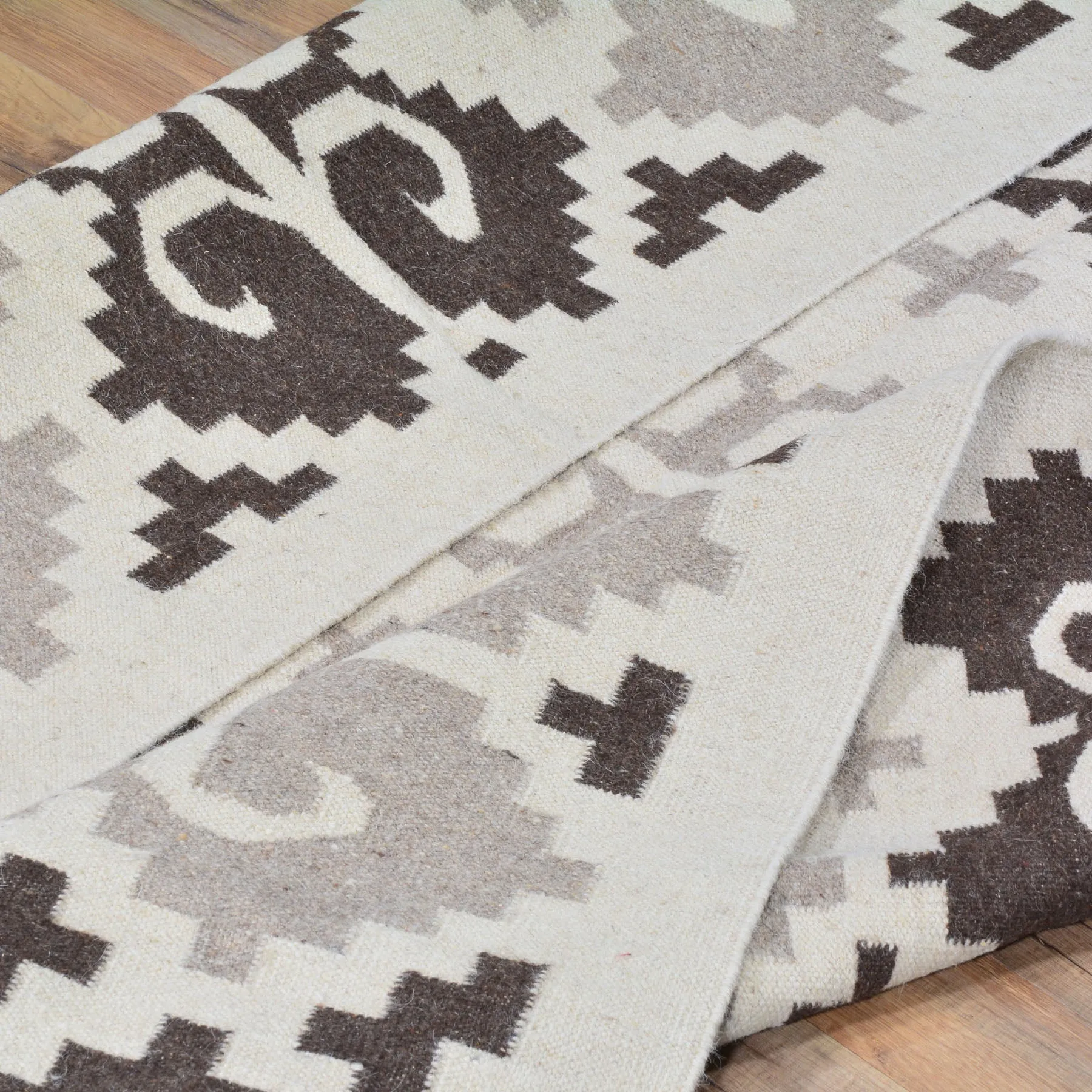 Hand-Woven Reversible Southwestern Design Dhurrie Rug (Size 5.11 X 9.0) Brral-4068
