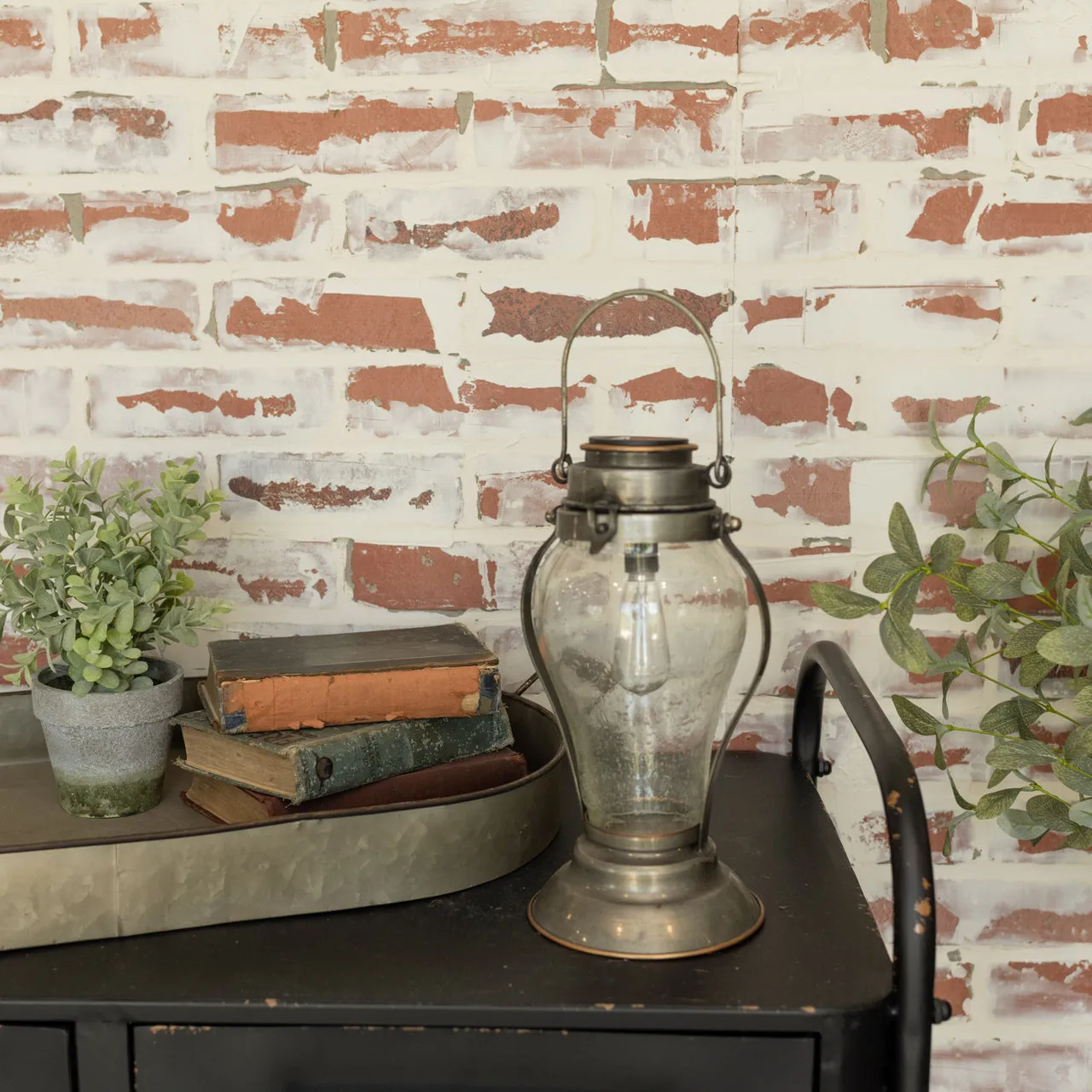 Madelyn Solar Lantern