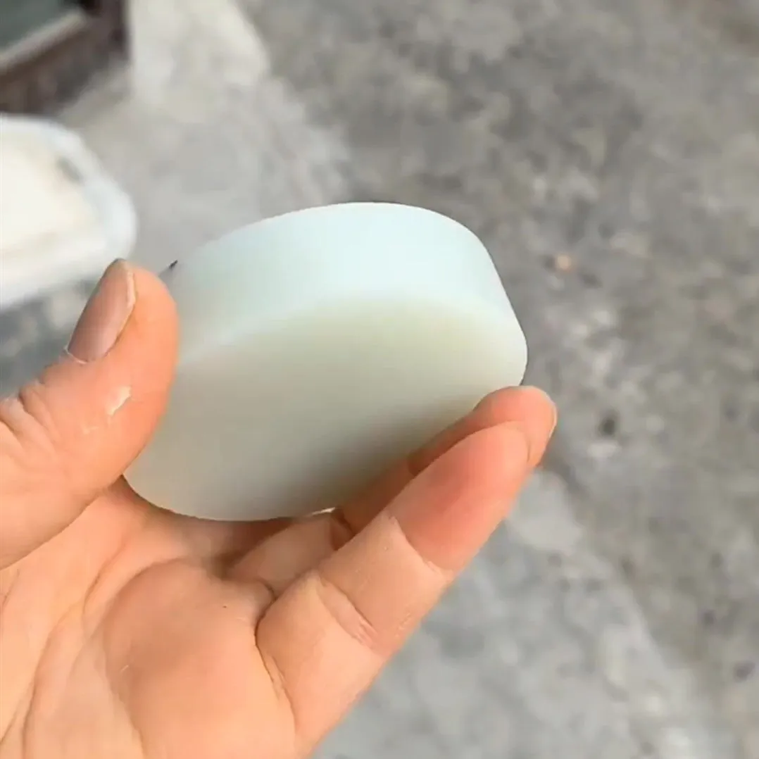 Natural Hetian Jade Rough Nephrite Raw (101g,5.6X1.35cm)
