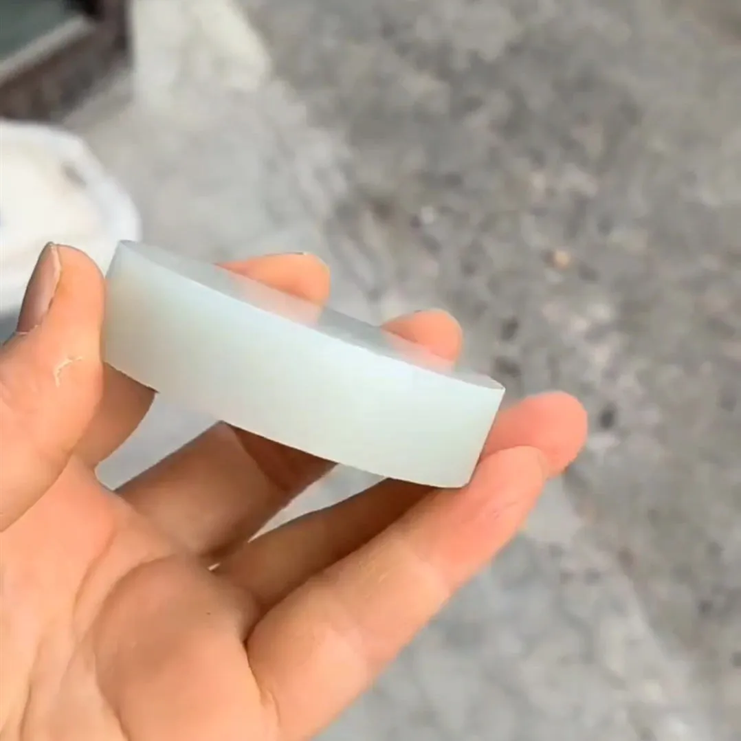 Natural Hetian Jade Rough Nephrite Raw (101g,5.6X1.35cm)