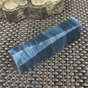 Natural Hetian Jade Rough Nephrite Raw (111g,9.1X2.5X1.7cm)