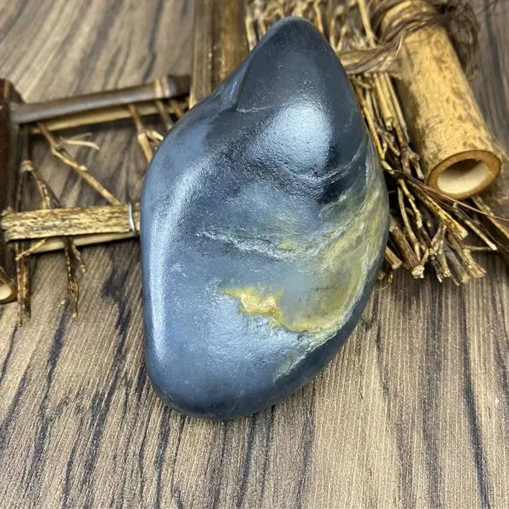 Natural Hetian Jade Rough Nephrite Raw (212g,8.6X5.2X3.5cm)