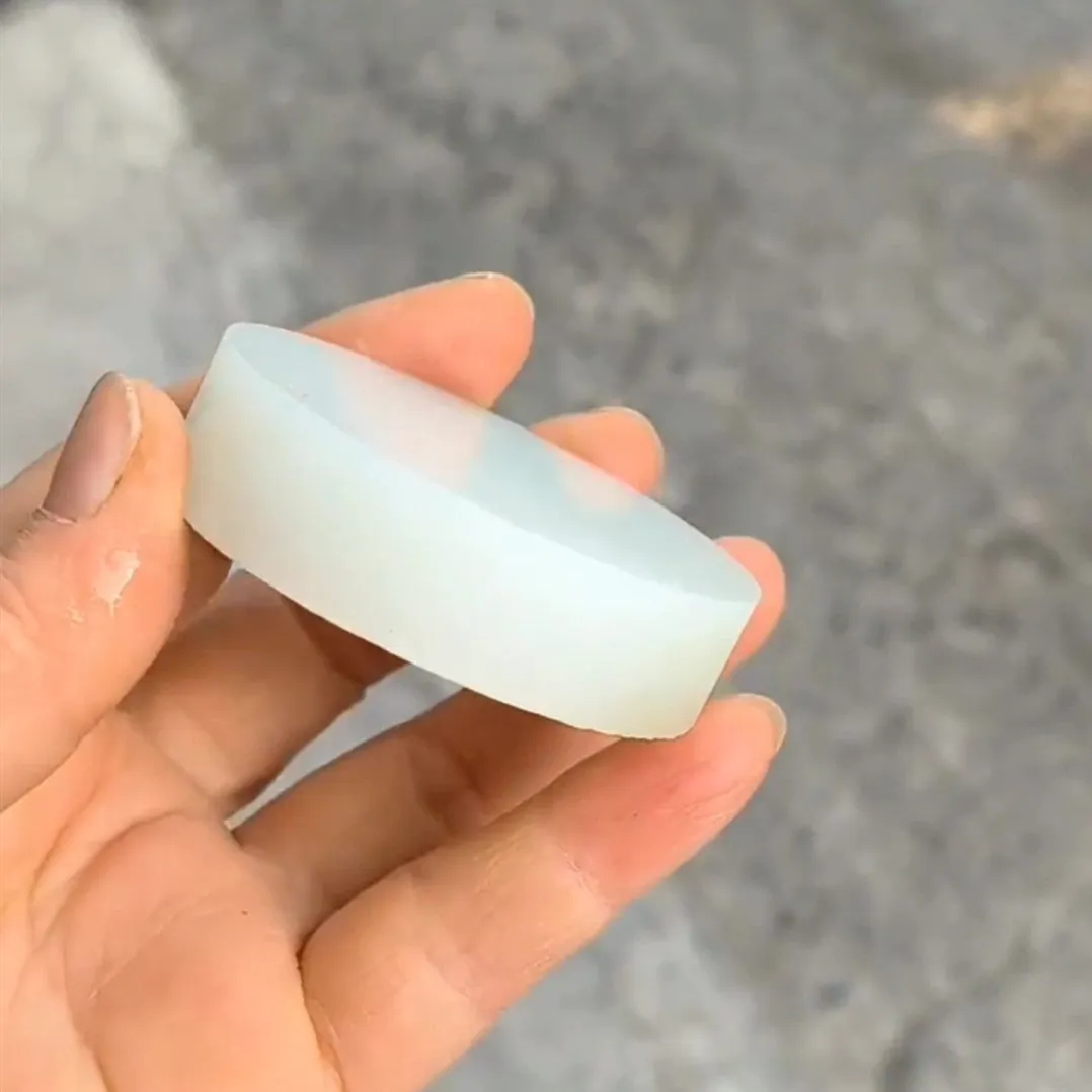 Natural Hetian Jade Rough Nephrite Raw (74g,5.0X1.3cm)