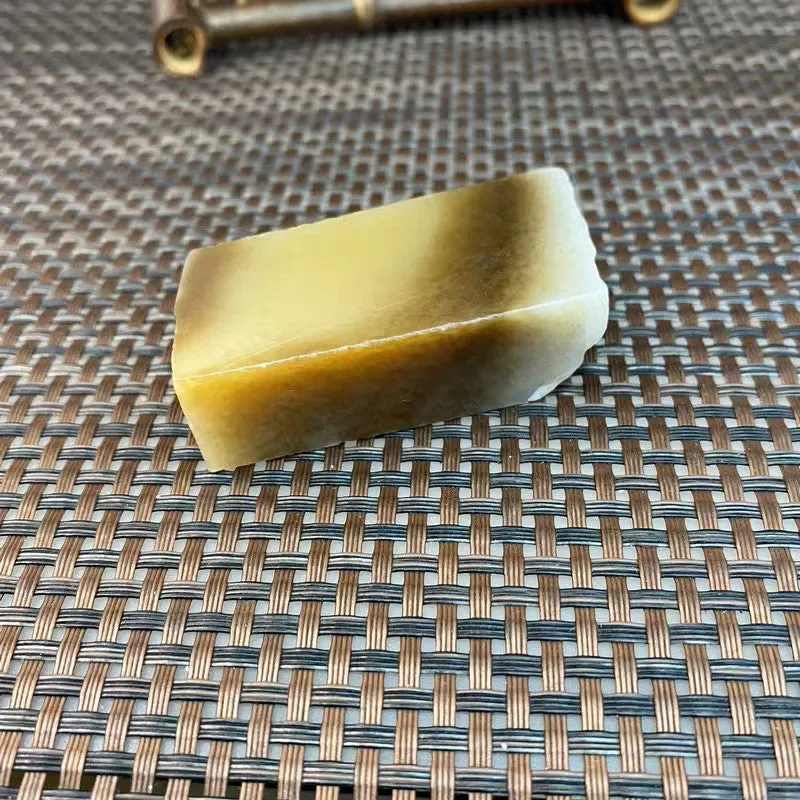 Natural Hetian Jade Rough Nephrite Raw (79g,5.7X2.3X1.9cm)