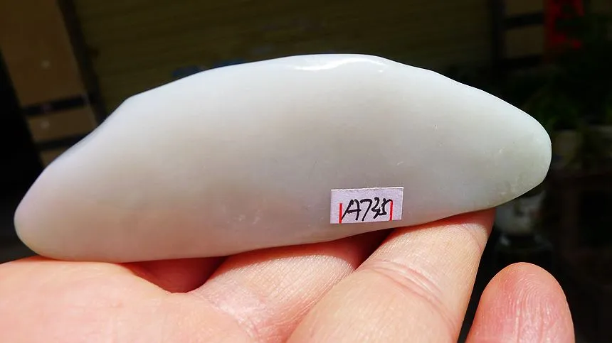 Natural Jade Rough Jadeite Raw (101g,8.8X2.8X2.3cm)