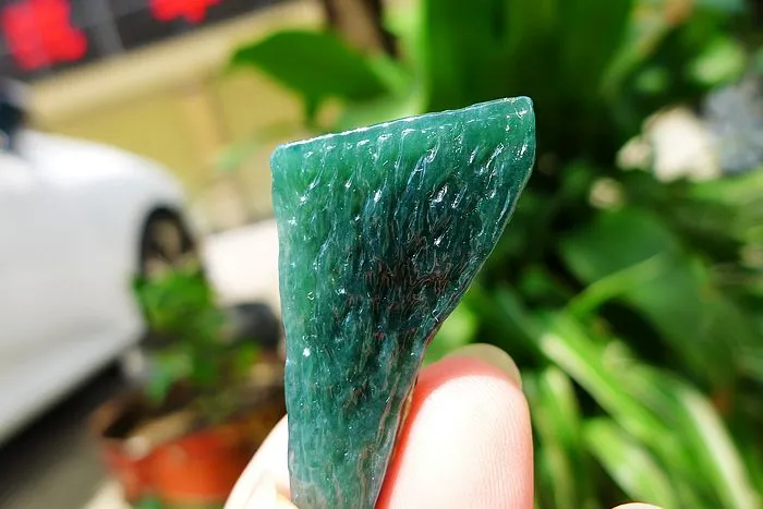 Natural Jade Rough Jadeite Raw (10.6g,3.65X2.1X0.8cm)