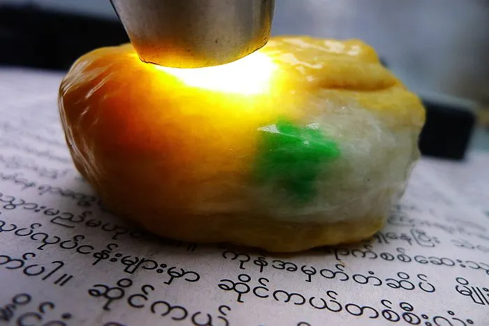 Natural Jade Rough Jadeite Raw (106g,5.8X3.7X2.5cm)