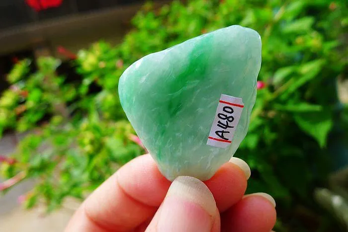 Natural Jade Rough Jadeite Raw (12g,3.9X3.1X0.5cm)