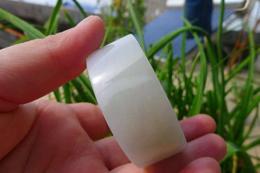 Natural Jade Rough Jadeite Raw (133g,5.15X5.15X2cm)