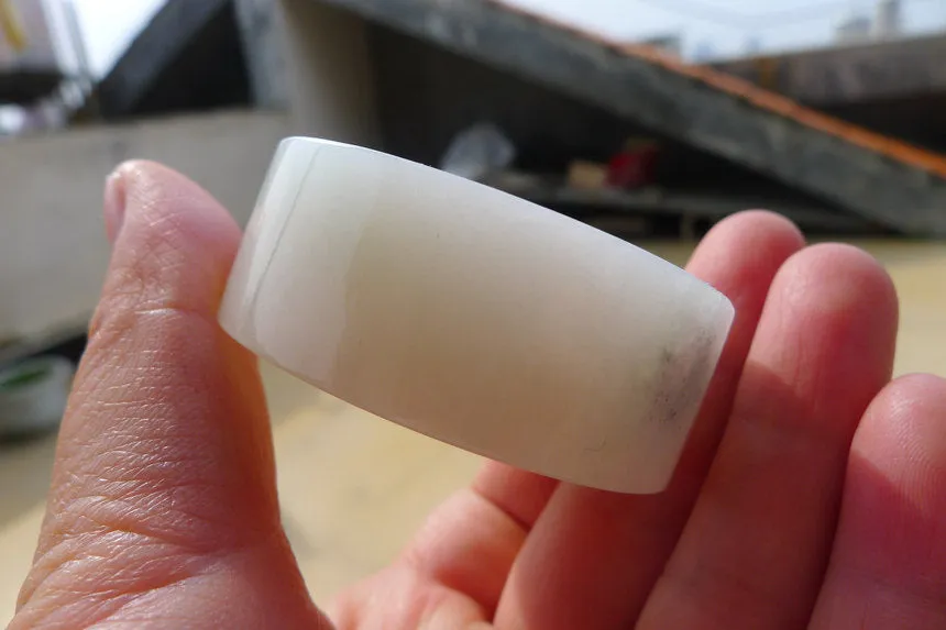 Natural Jade Rough Jadeite Raw (133g,5.15X5.15X2cm)