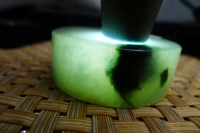 Natural Jade Rough Jadeite Raw (133g,5.2X5.2X1.9cm)