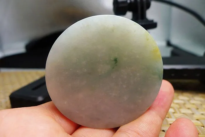 Natural Jade Rough Jadeite Raw (133g,5.2X5.2X1.9cm)