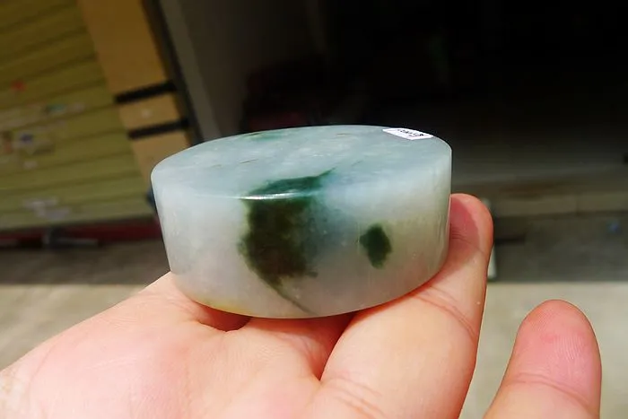 Natural Jade Rough Jadeite Raw (133g,5.2X5.2X1.9cm)