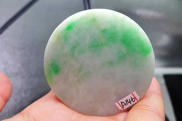 Natural Jade Rough Jadeite Raw (135g,5.4X1.7cm)