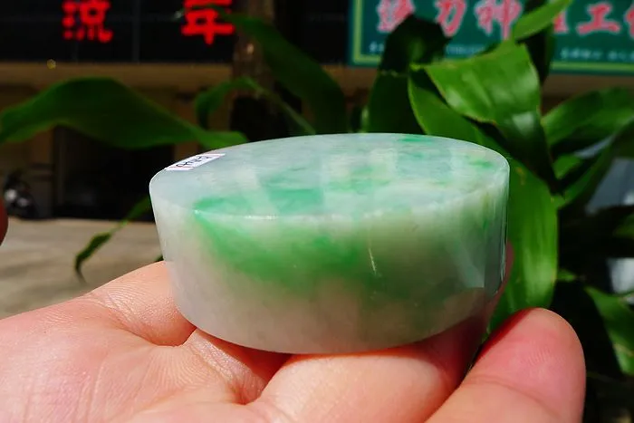 Natural Jade Rough Jadeite Raw (135g,5.4X1.7cm)