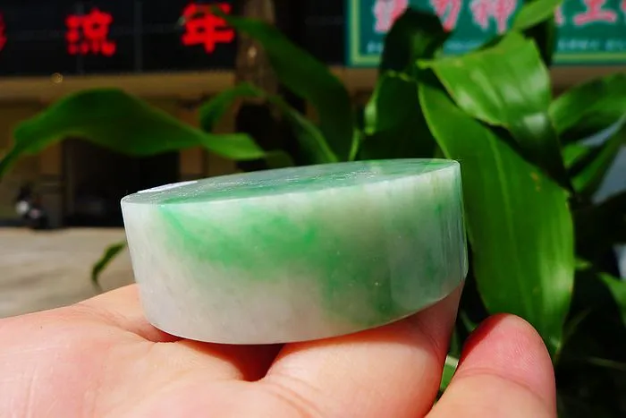 Natural Jade Rough Jadeite Raw (135g,5.4X1.7cm)