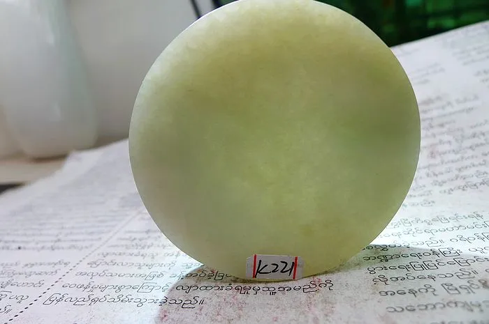 Natural Jade Rough Jadeite Raw (139g,5.7x1.66cm)