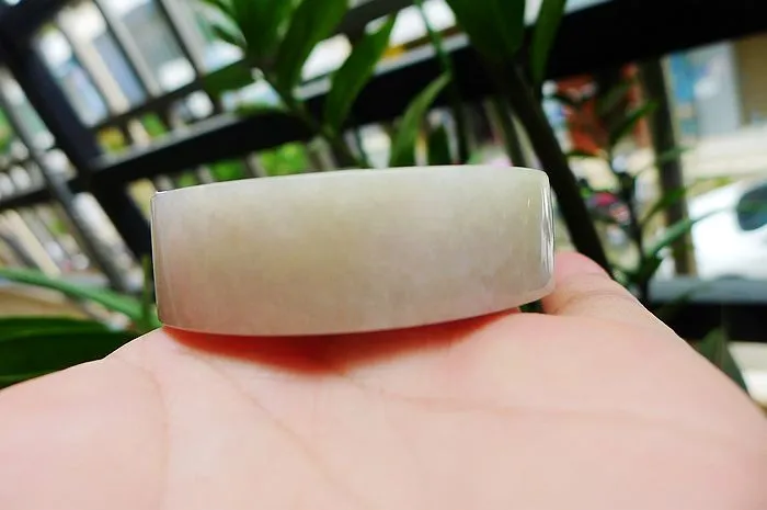 Natural Jade Rough Jadeite Raw (139g,5.7x1.66cm)