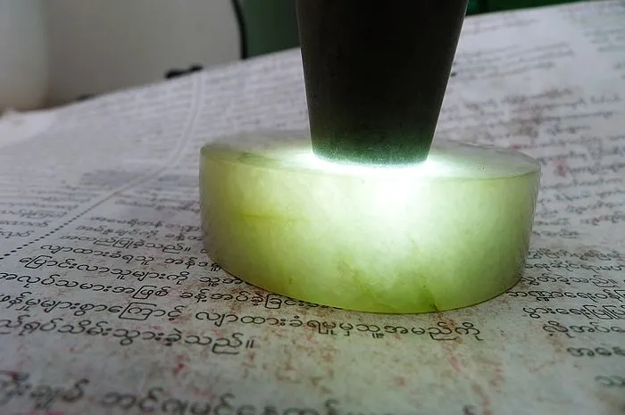 Natural Jade Rough Jadeite Raw (139g,5.7x1.66cm)