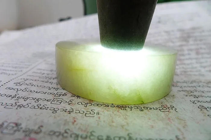 Natural Jade Rough Jadeite Raw (139g,5.7x1.66cm)