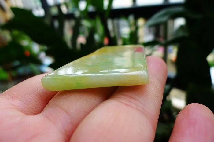 Natural Jade Rough Jadeite Raw (22g,4.7X3.5X0.6cm)