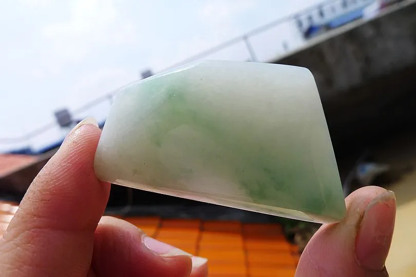 Natural Jade Rough Jadeite Raw (22g,4.9X2.8X0.7cm)
