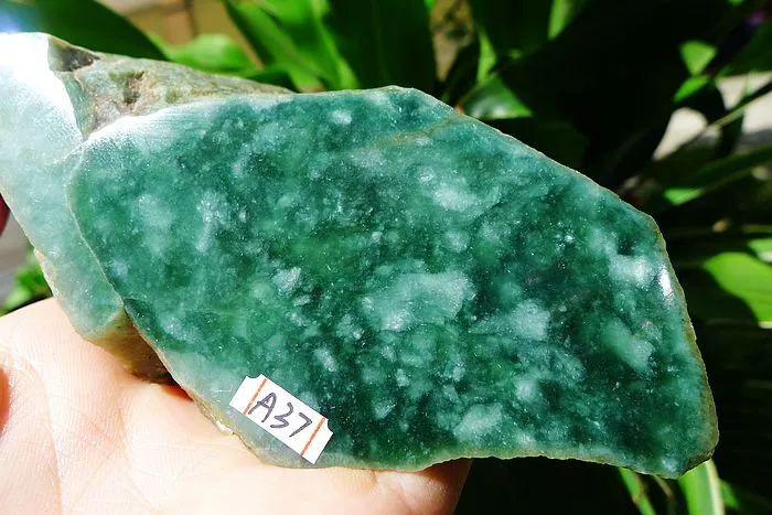 Natural Jade Rough Jadeite Raw (366g,13.8X5.2X4cm)